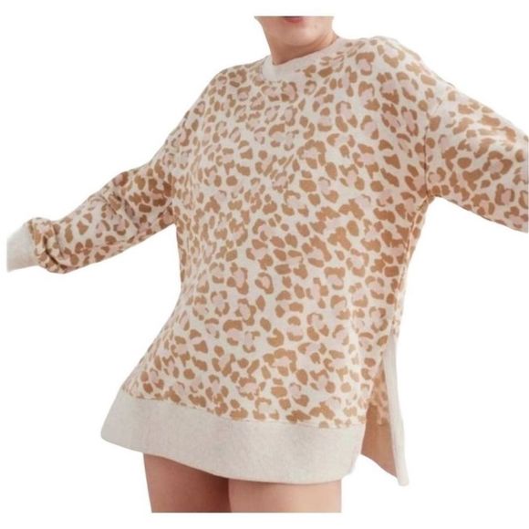 Comfortable Leopard Print Sweatshirt by: Aerie - Picture 1 of 10